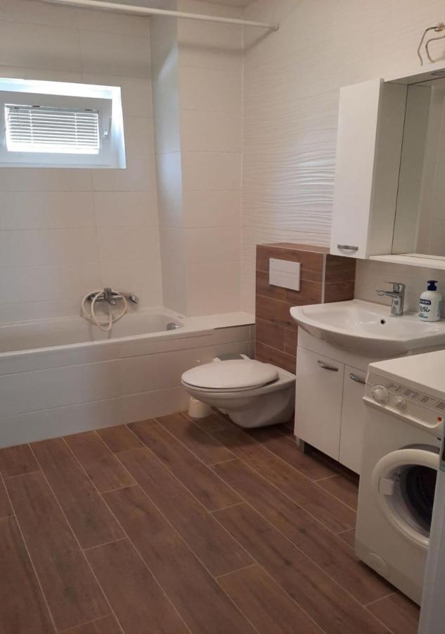 Apartmani Popovic 宁 外观 照片