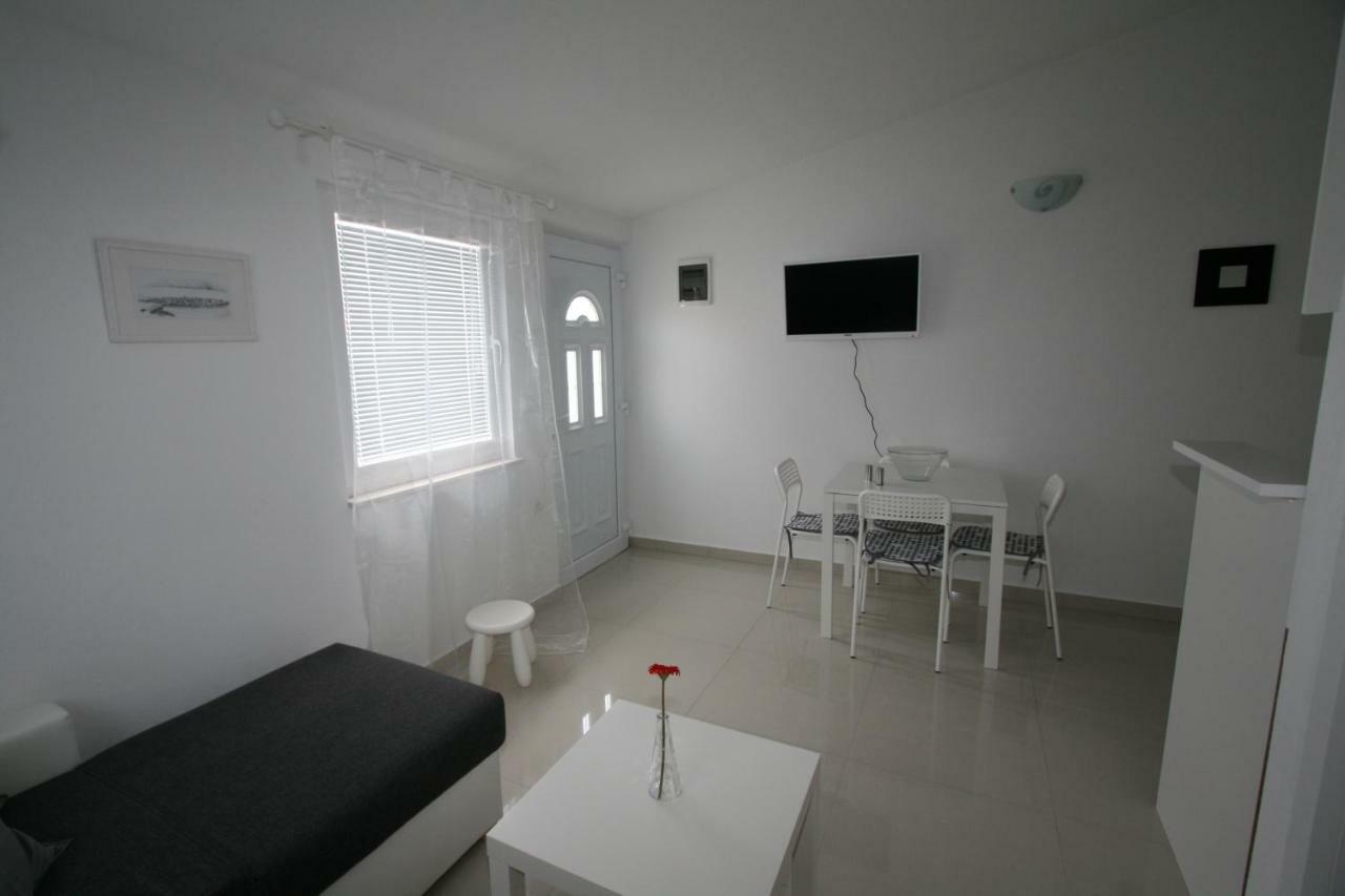 Apartmani Popovic 宁 外观 照片
