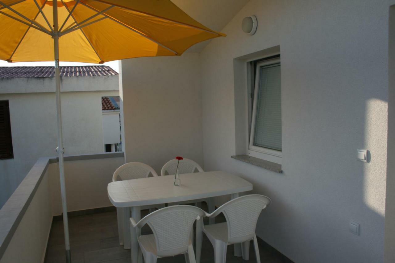 Apartmani Popovic 宁 外观 照片