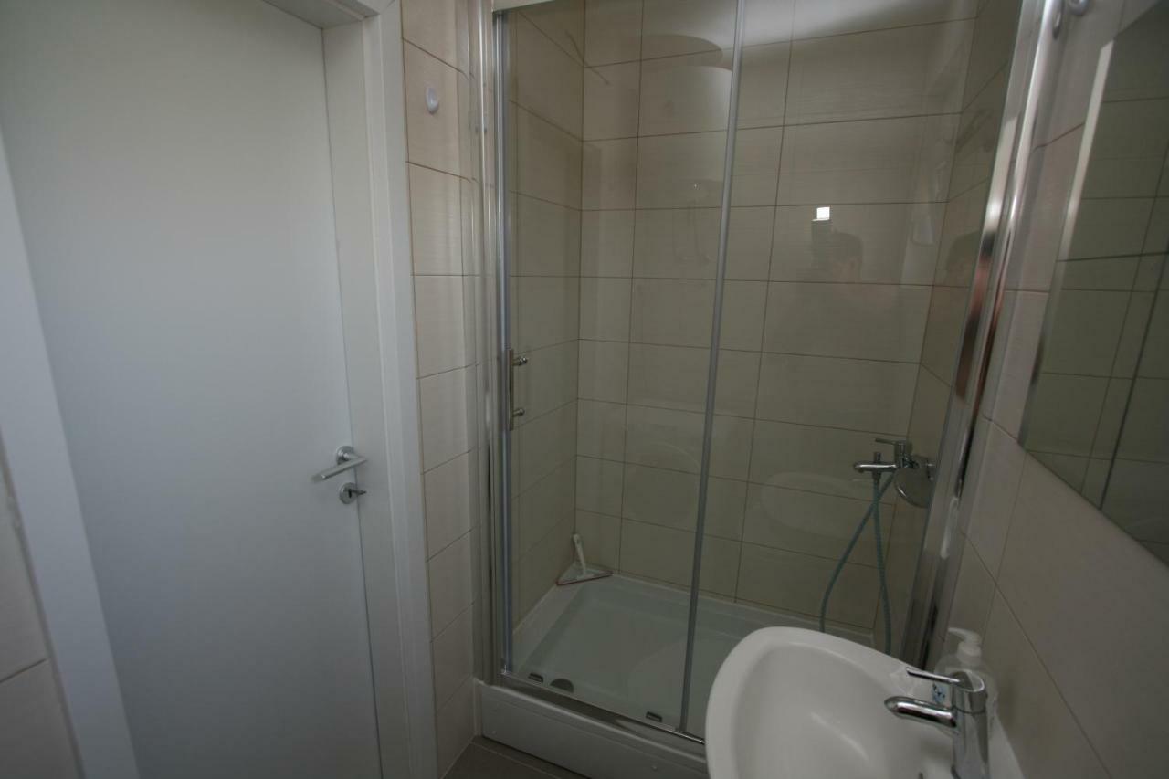 Apartmani Popovic 宁 外观 照片