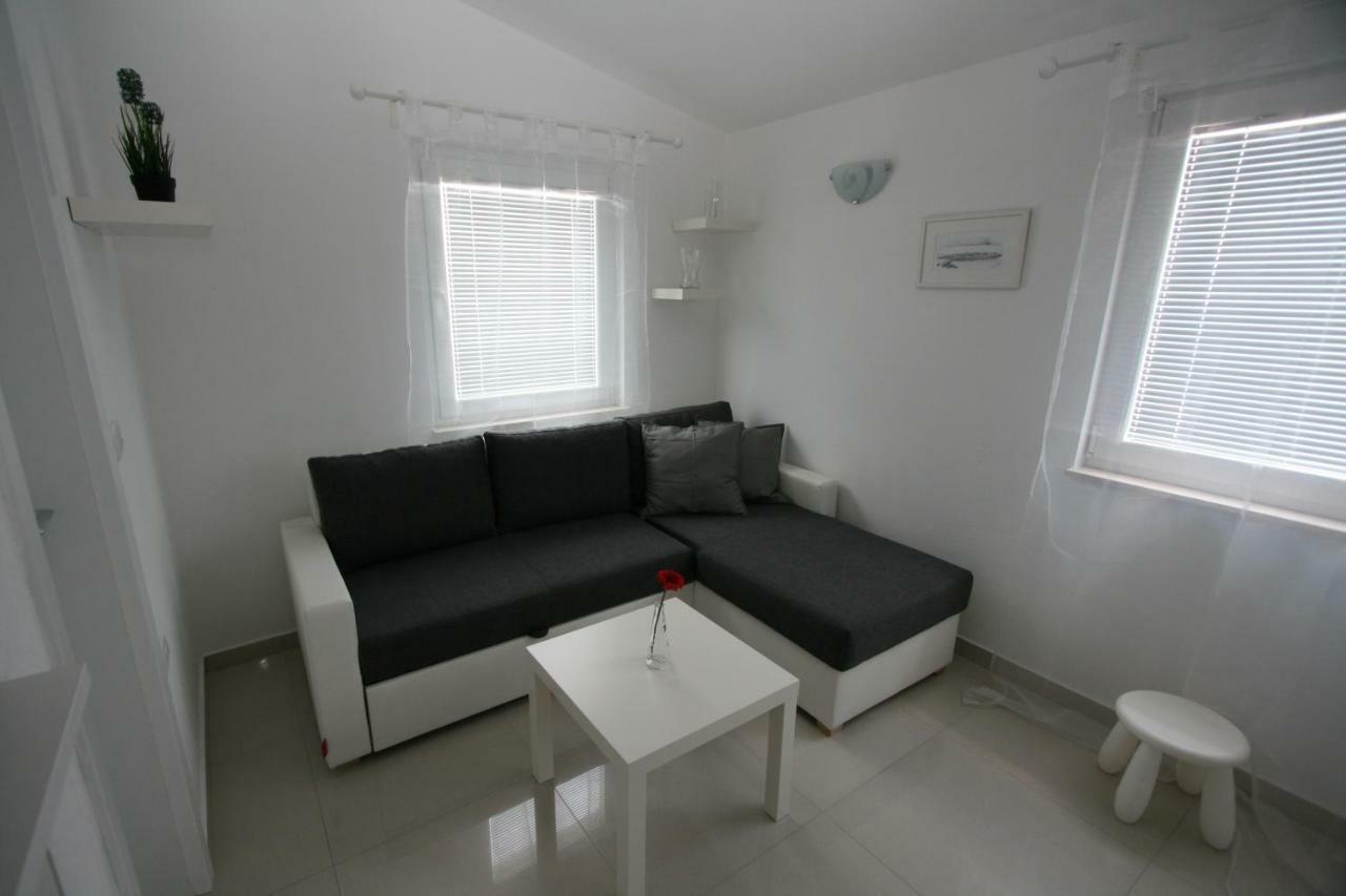 Apartmani Popovic 宁 外观 照片
