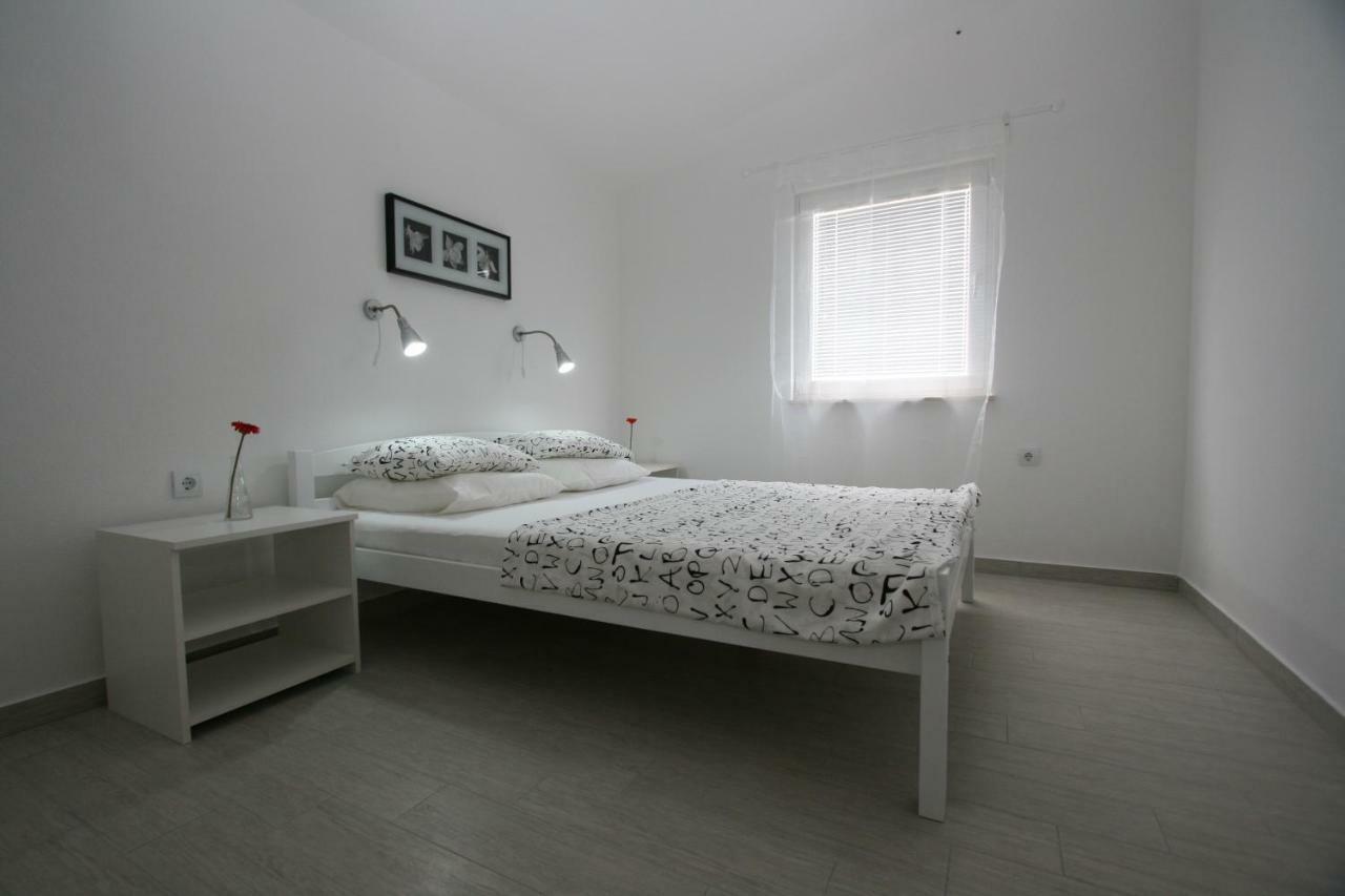 Apartmani Popovic 宁 外观 照片