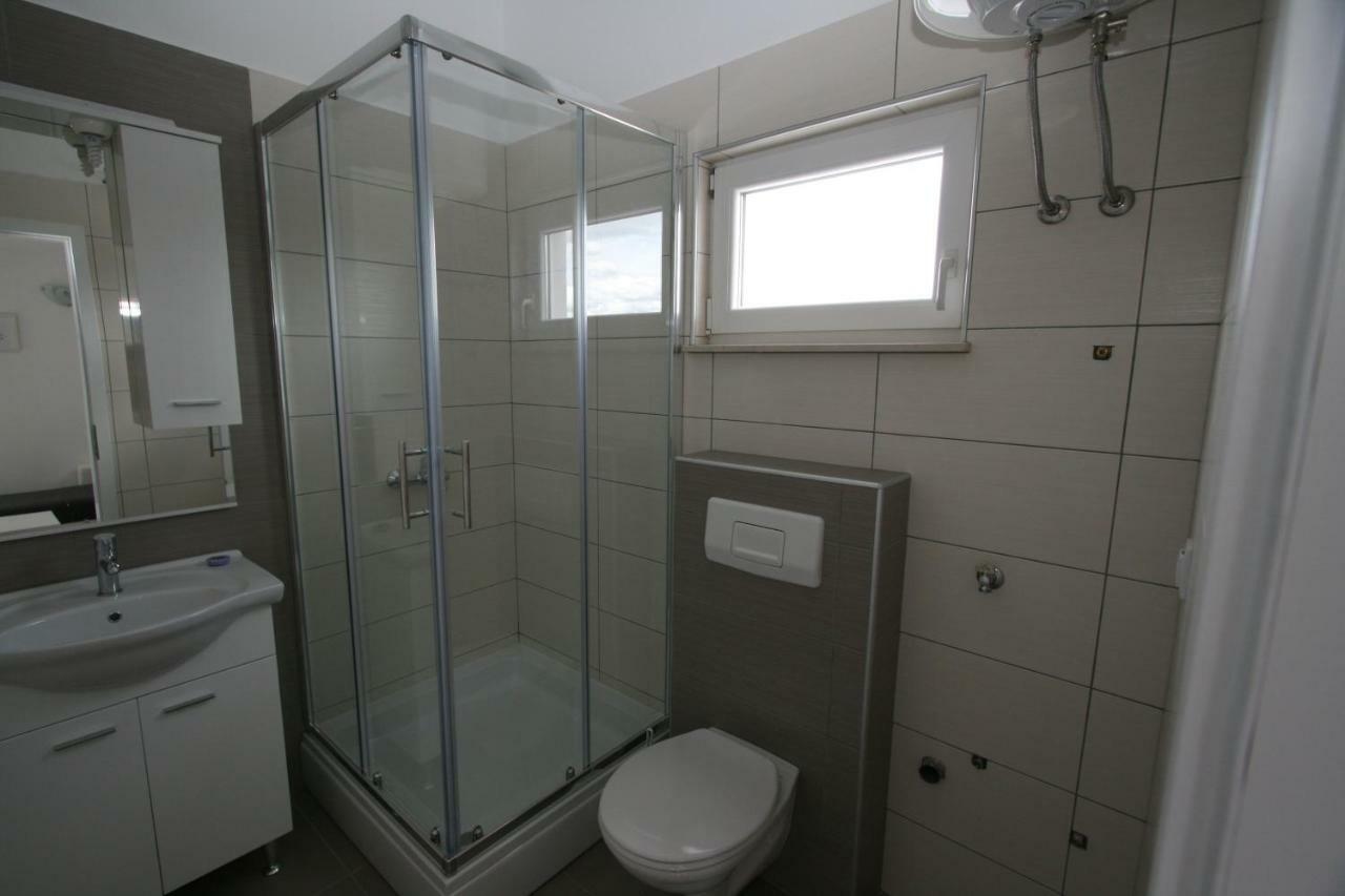 Apartmani Popovic 宁 外观 照片