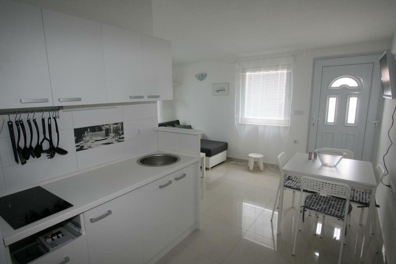 Apartmani Popovic 宁 外观 照片